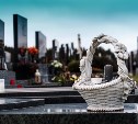 Таинственные обитатели кладбища в Южно-Сахалинске стащили инструмент и краску для оградки