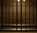 Жителя Корсакова обвиняют в краже электроинструментов, паспортов и военного билета