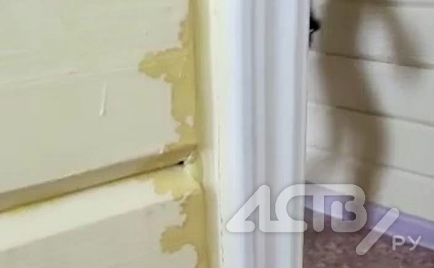 "Это невыносимо": сахалинец показал, что происходит в его квартире во время дождя