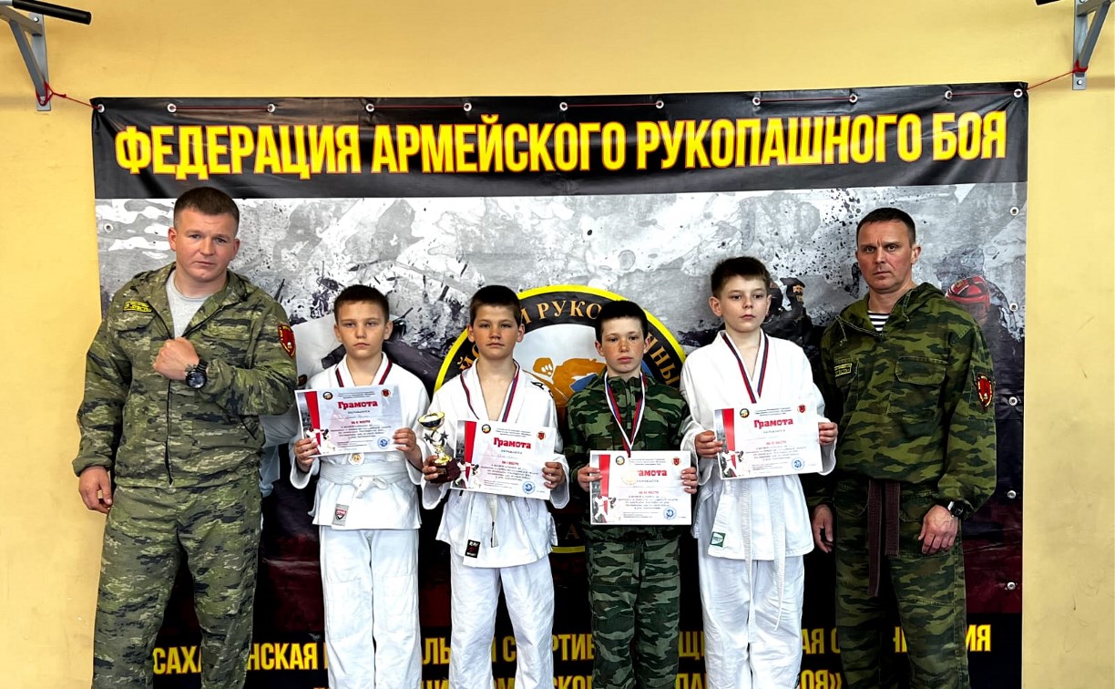 На Сахалине определили лучших в армейском рукопашном бое 