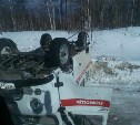 Машина скорой помощи перевернулась по пути на вызов в Тымовском районе