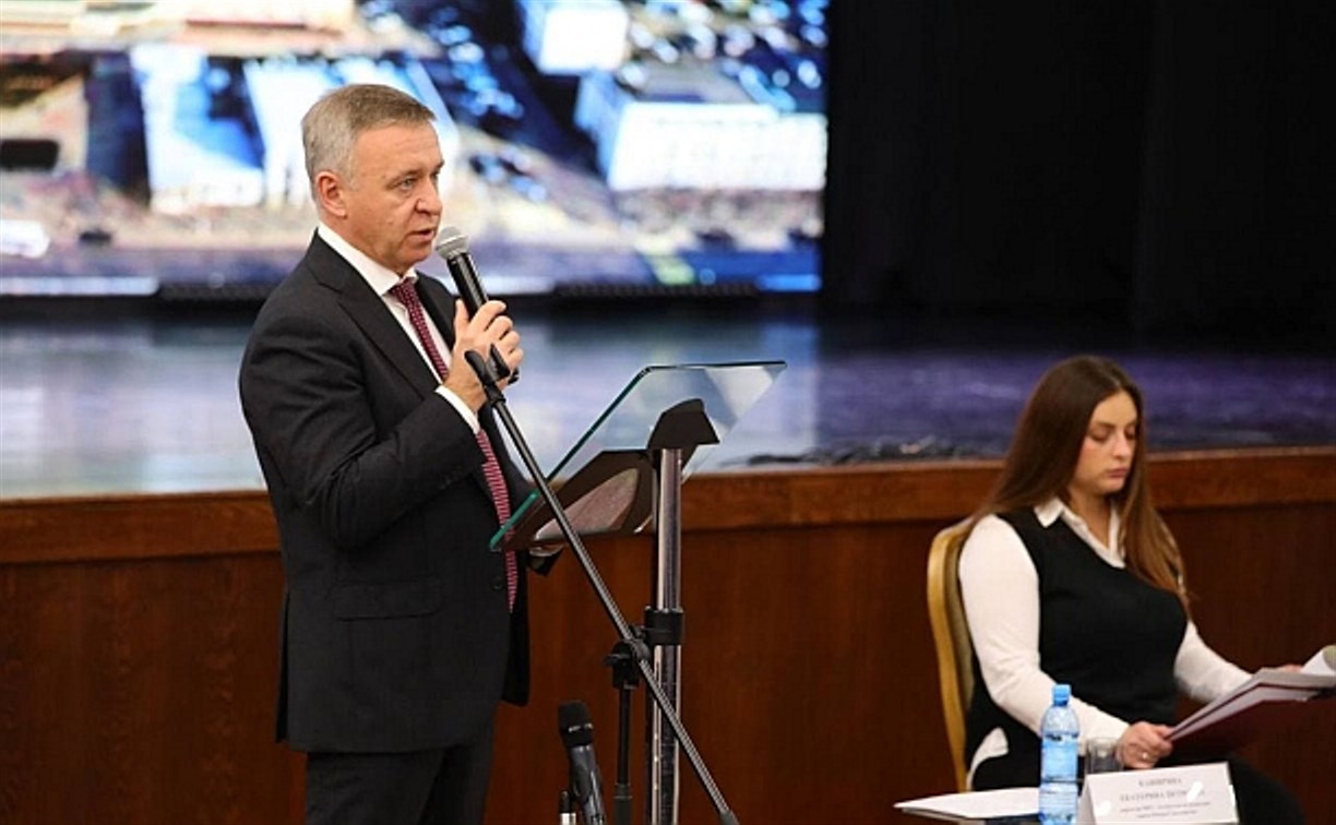 Южно-Сахалинску нужны школы, дороги, жильё: мэр назвал основные параметры бюджета-2022