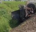 "Просто жесть": большегруз улетел с трассы на выезде из Корсакова