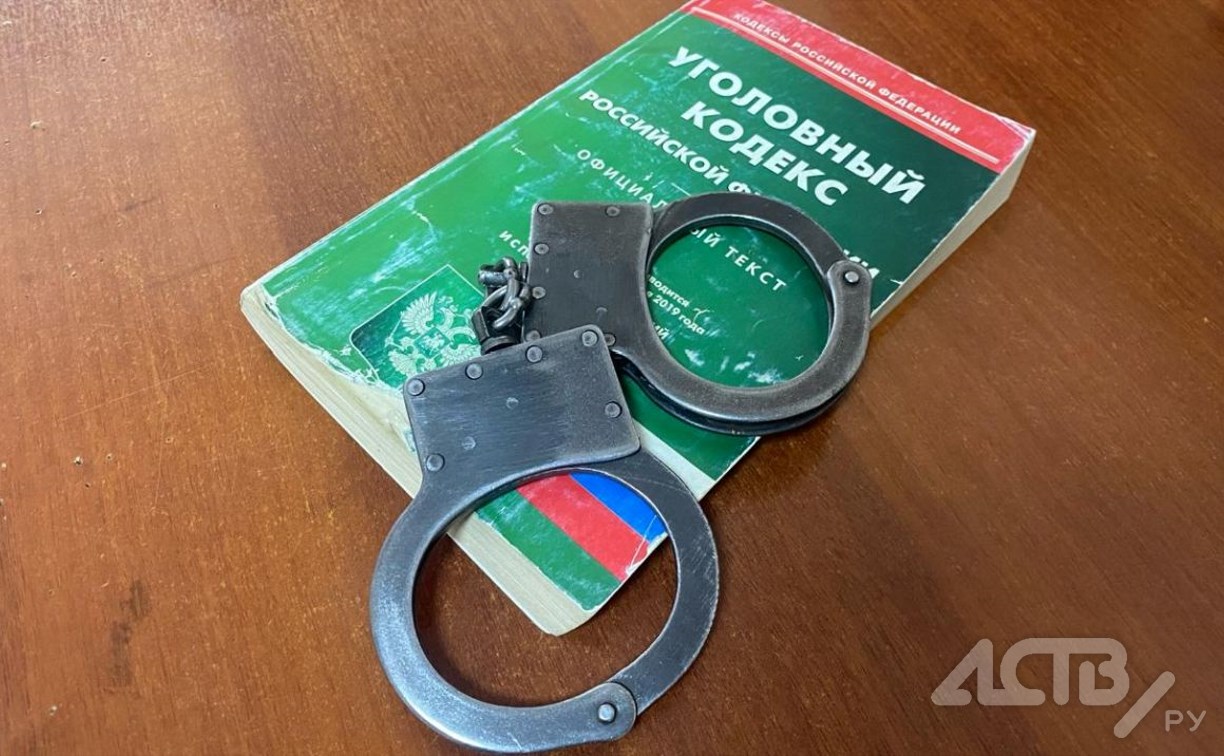 Осуждённому за кражу сахалинцу условный срок сменили на 2 года колонии