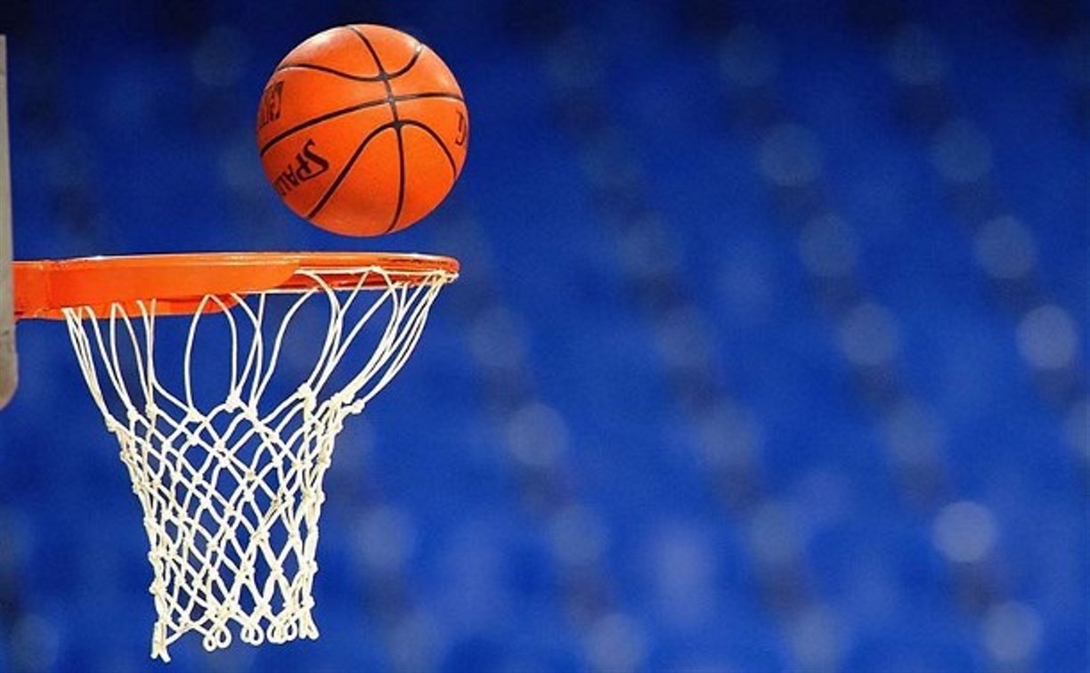 Восемь школьных баскетбольных команд Сахалина сразятся за победу