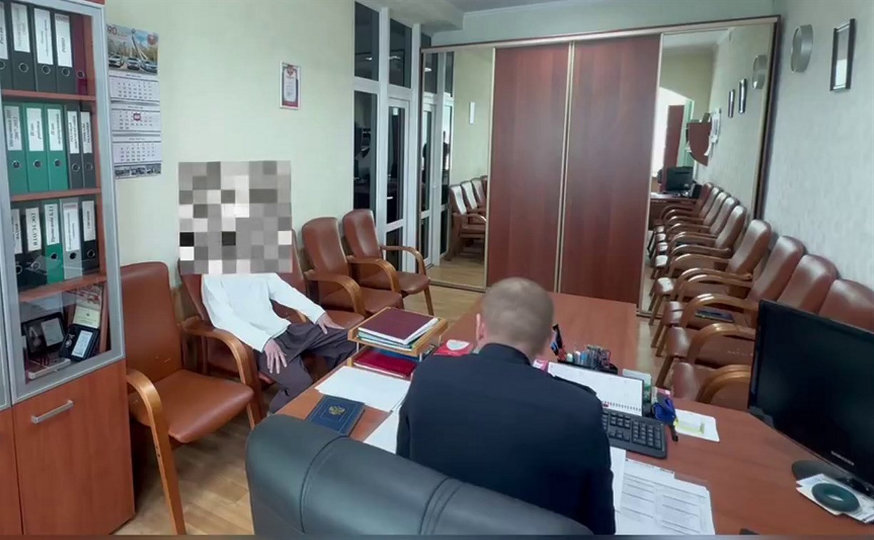 Сотрудники ГАИ установили личность "шашечника", возмутившего южносахалинцев