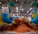"Дефицита не будет": производство красной икры выросло в России в три раза