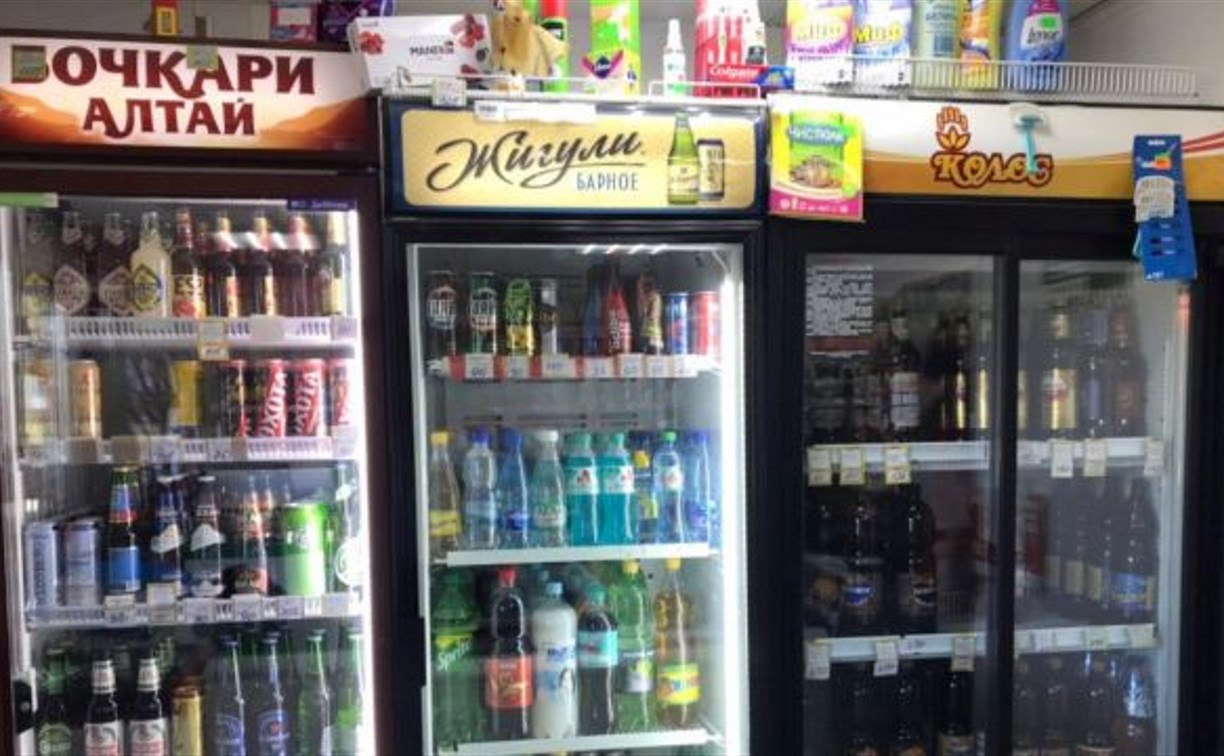 Минсельхоз изъял более 430 бутылок опасного алкоголя из магазина в Южно-Сахалинске