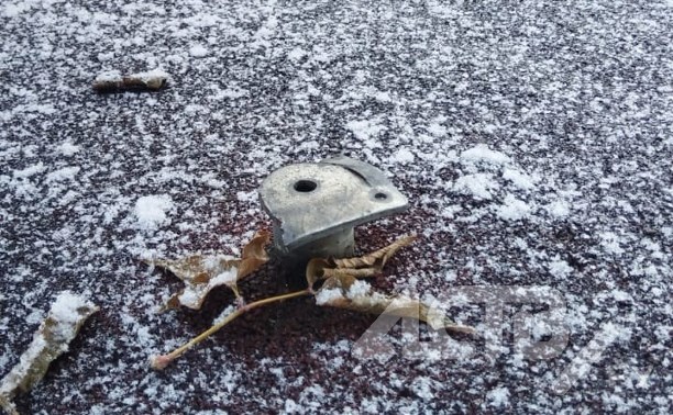 Куски металла обнаружили на детской площадке в Южно-Сахалинске