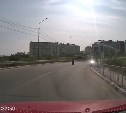 Двое подростков на одном самокате выехали на встречку в Охе