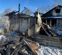 Пожар на улице Степной в Южно-Сахалинске распространился на 25 "квадратов"
