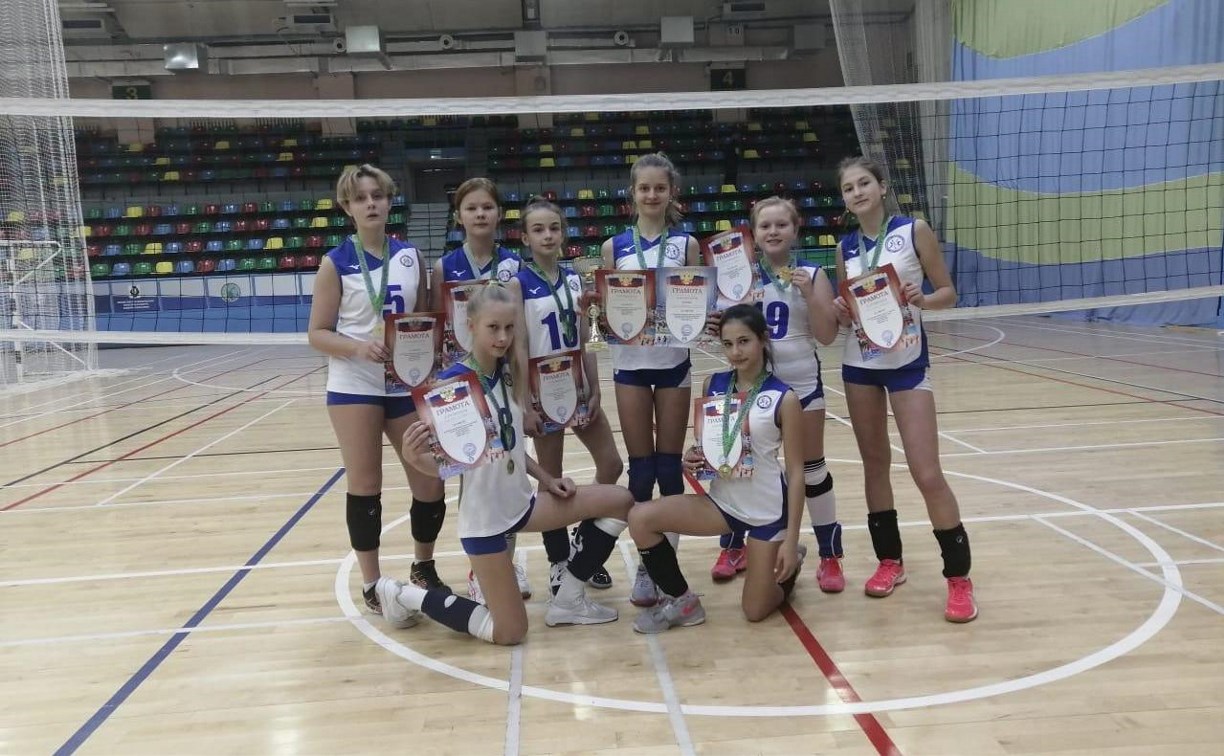 Сахалинские волейболисты завоевали золотые и бронзовые награды «Рождественских встреч-2020»