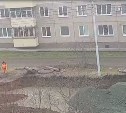 Крупная авария на водоводе произошла во время ремонта ул. Комсомольской в Южно-Сахалинске 