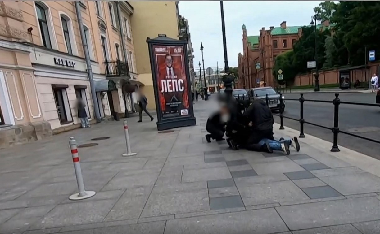 ФСБ задержали сахалинца, который тайно сотрудничал с недружественной Европой 