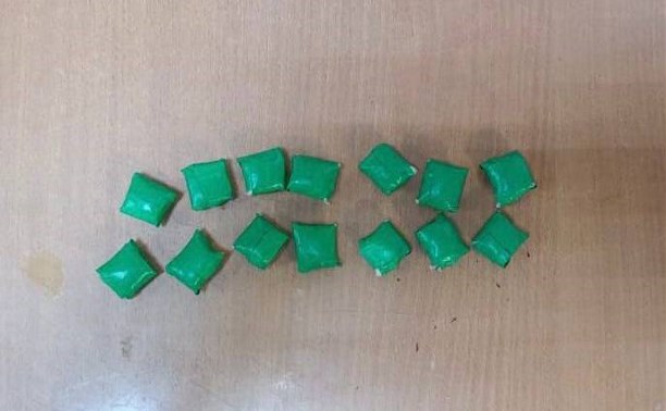 На Сахалине задержали наркозакладчика, который прибыл на заработки из Самары 