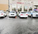 В Южно-Сахалинске ночью кто-то подбил на парковке "Субарик"