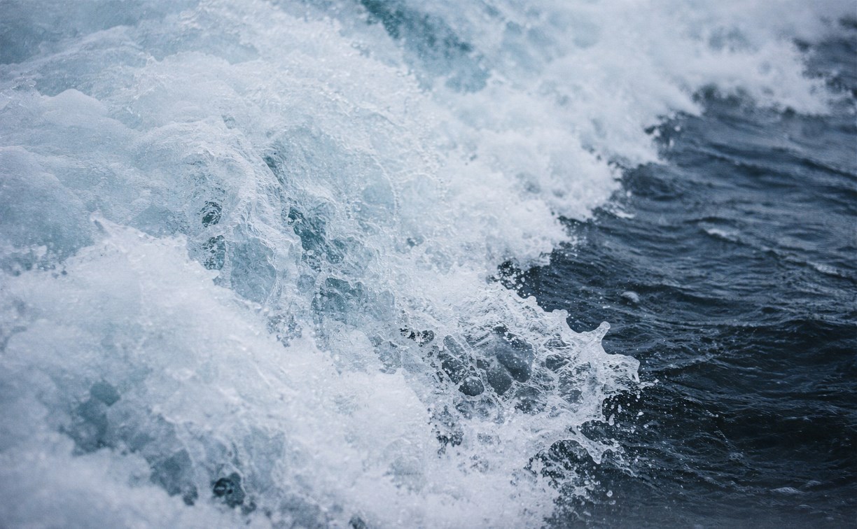 Паромы на Сахалин встали: переправу Ванино — Холмск закрыли из-за шторма