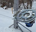 В Шахтерске начались работы по подключению нового горнолыжного подъемника к электричеству
