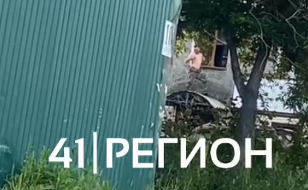 В Петропавловске мужчина погиб после танцев на козырьке подъезда