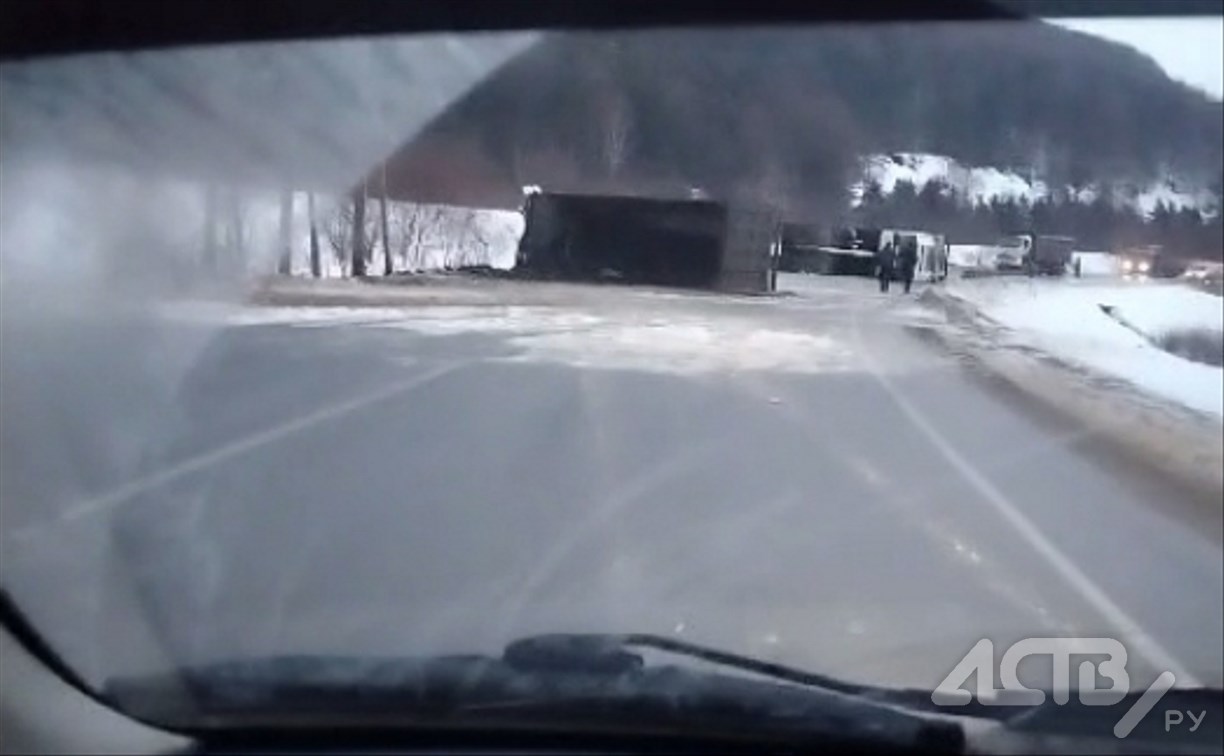 "Всё лицо было в крови": сахалинка помогла водителю, пострадавшему в ДТП у Ильинского