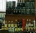 Почти 200 литров алкоголя пытались незаконно доставить в Сахалинскую область в праздничные дни