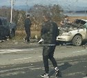 Несколько человек пострадали при лобовом столкновении автомобилей на юге Сахалина