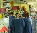 Московские онкохирурги провели на Сахалине 13 показательных операций