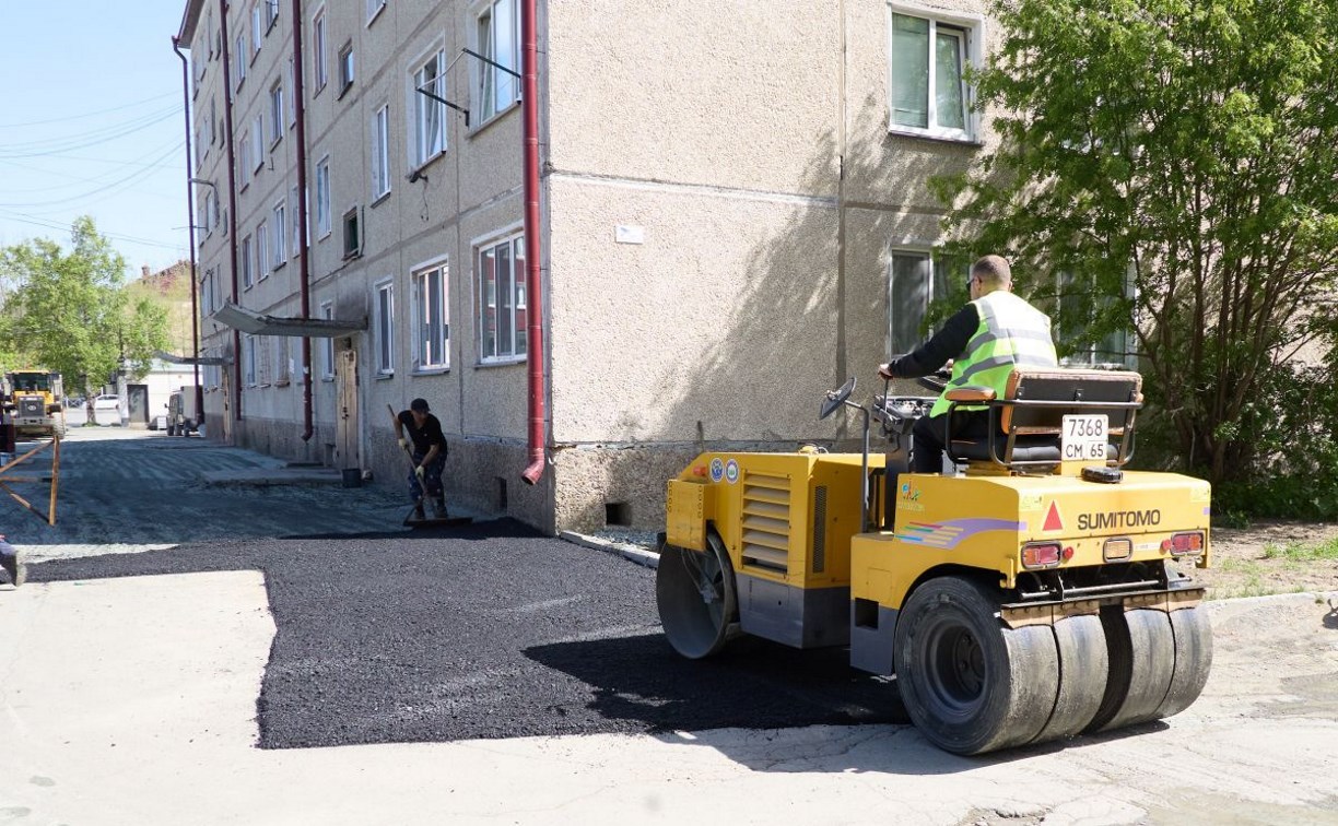 Больше 26 тысяч кв. метров асфальта отремонтировали в сахалинских дворах