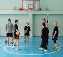 "Правильный настрой": тренер из Синегорска прививает молодёжи любовь баскетболу