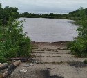 Южносахалинка рассказала, как неизвестные откачивают воду из озера Танкового в цистерны