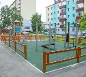 Двор на улице Чехова в Южно-Сахалинске стал центром притяжения горожан