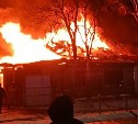 Семьям, чей дом пострадал при пожаре в Ногликах, нужна помощь земляков