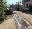 Аварию на водопроводе не могут устранить в Луговом больше месяца