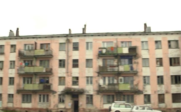 В Углезаводске десятки семей двенадцать лет живут в аварийных домах В Углезаводске десятки семей двенадцать лет живут в аварийных домах