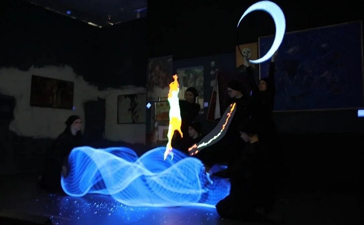 Выставка "Вдохновлённые авангардом" открылась на Сахалине