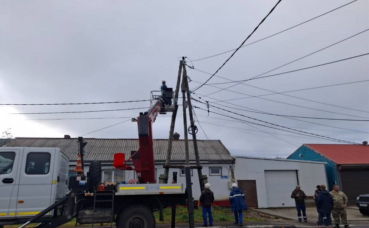 Циклон привёл к масштабному отключению света в Южно-Курильске