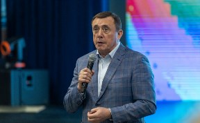 Политика и экономика