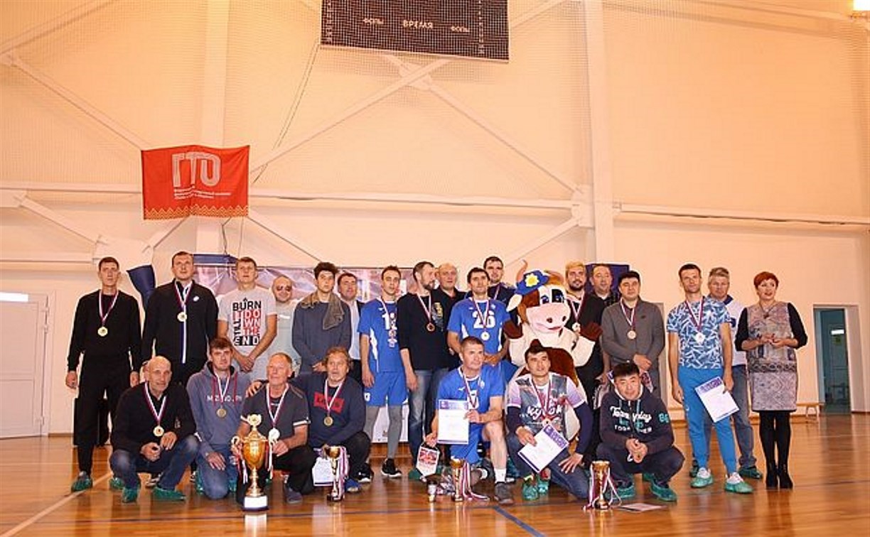 Межмуниципальный турнир по волейболу «Кубок залива Терпения» прошел в Поронайске 