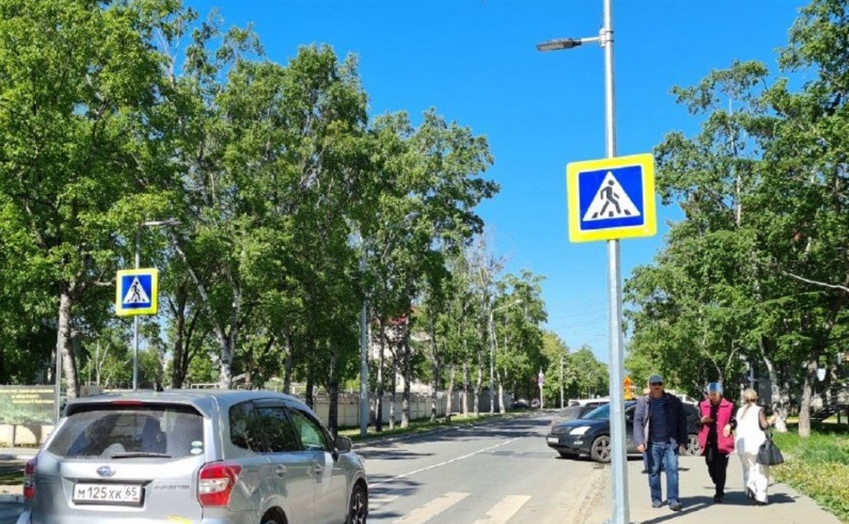 Во время работ по освещению пешеходных переходов в Южно-Сахалинске возникла проблема