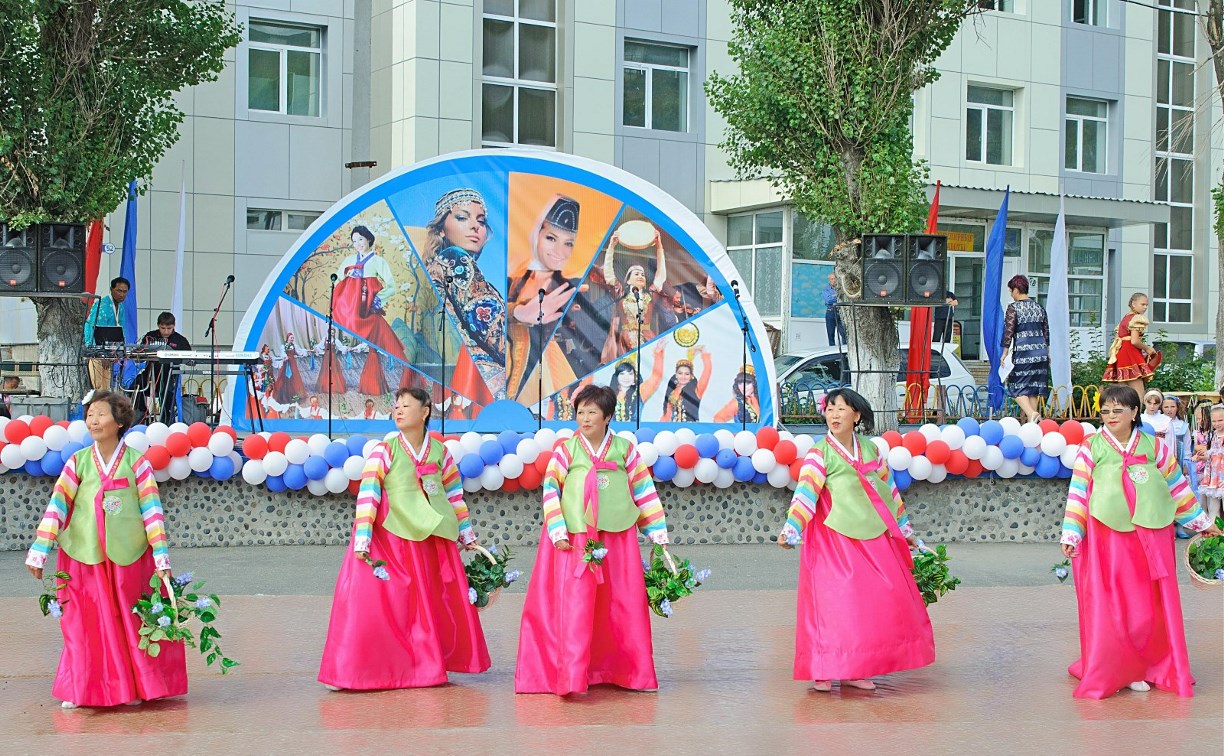 Ансамбль корейской песни и танца из Невельска получил звание народного