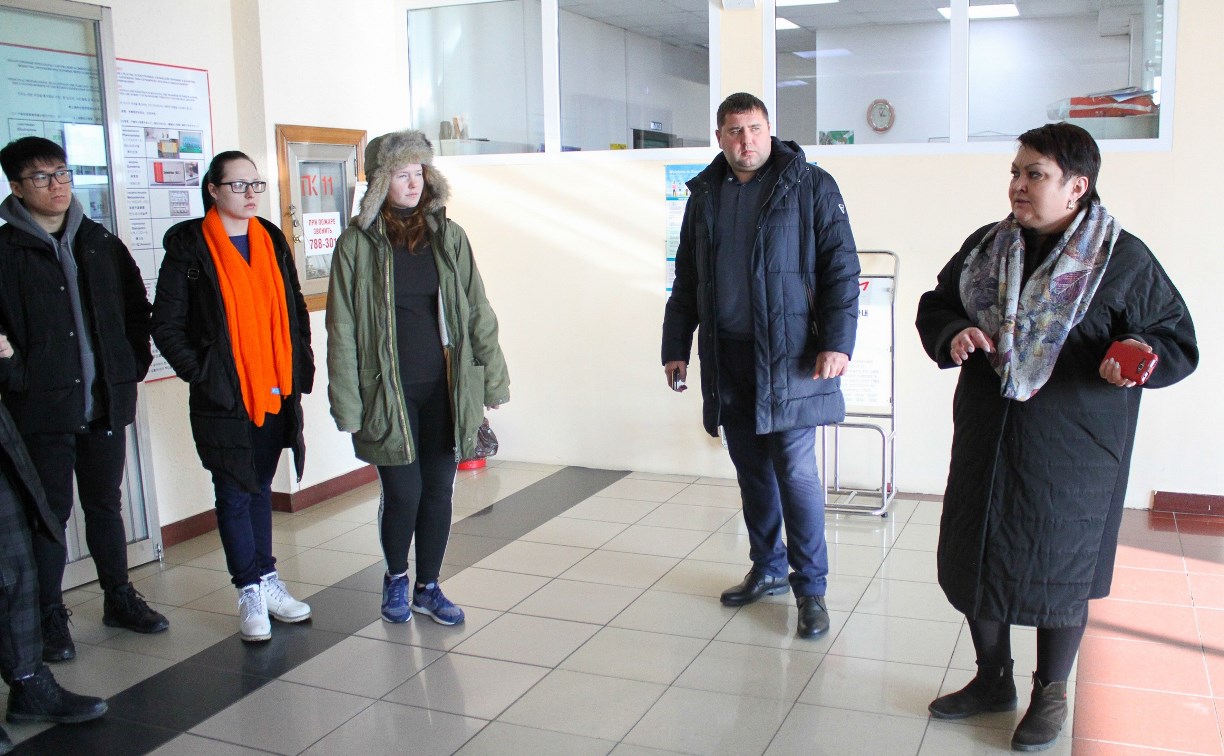 Островным волонтёрам рассказали о работе южно-сахалинского аэропорта