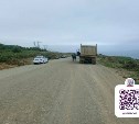 Девушка опрокинула "Кроун" на грунтовке в Корсаковском районе