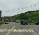 В Яблочном за несколько дней отремонтируют изношенный асфальт на региональной трассе