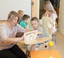 Игрушки для детей-аутистов закупил сахалинский сад «Матрешка»