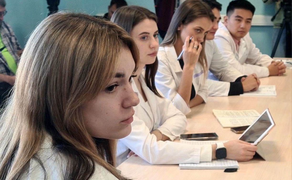 Студенты базовой кафедры Тихоокеанского медуниверситета приступили к обучению на Сахалине