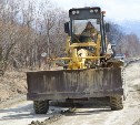 В Южно-Сахалинске продолжают профилировать грунтовки - к отсыпке приступят чуть позже