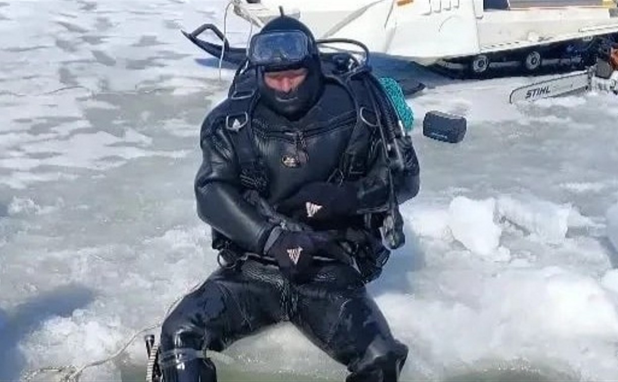 Спасатели-водолазы МЧС на Сахалине провели тренировку на открытой воде 