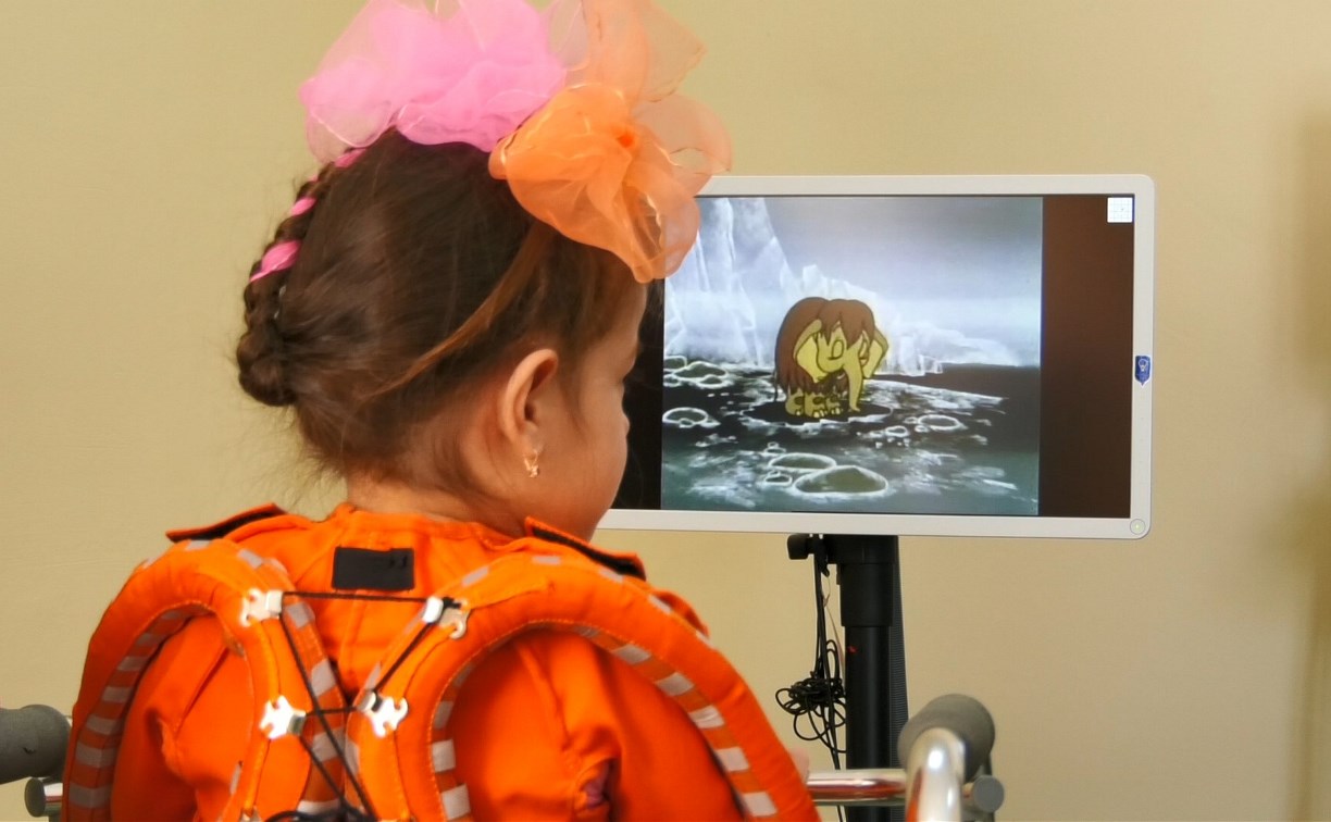 Новые технологии помогают сахалинским детям бороться с ДЦП 