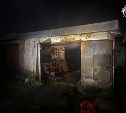 Мёртвого мужчину нашли в гараже во время тушения пожара в Шахтёрске 