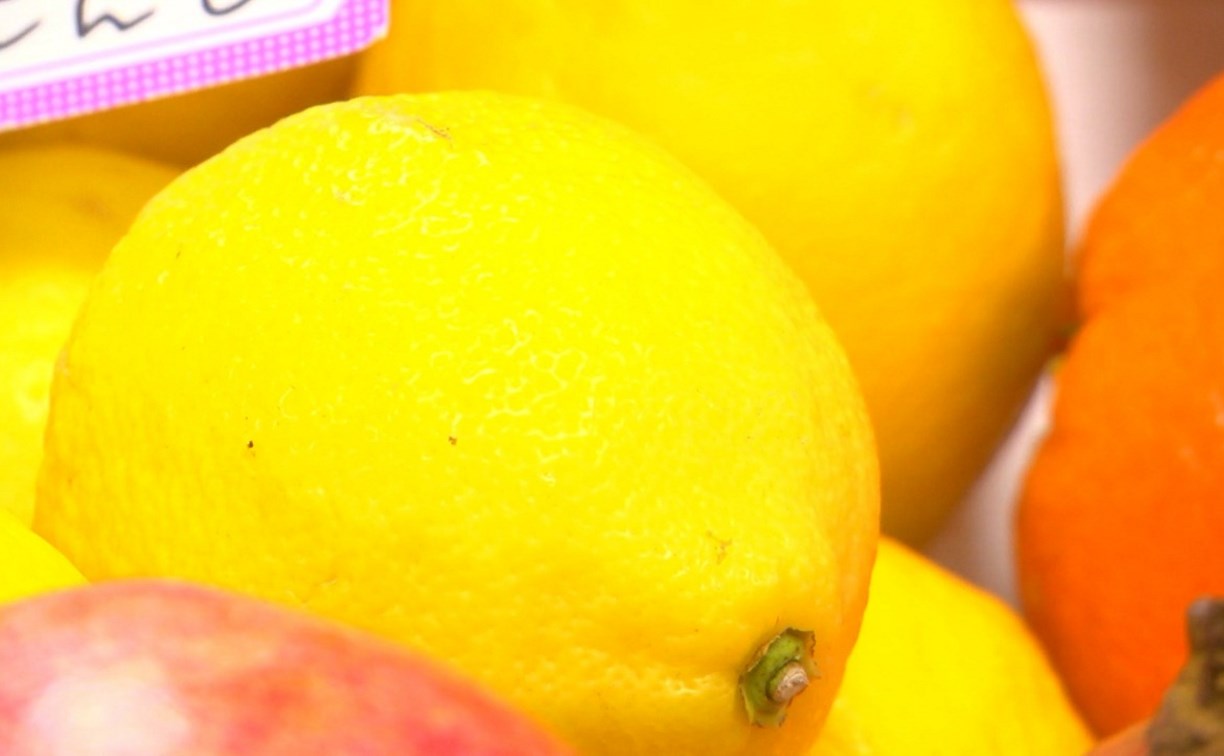На вопрос о повышении цен на лимоны сахалинский губернатор посоветовал их меньше покупать